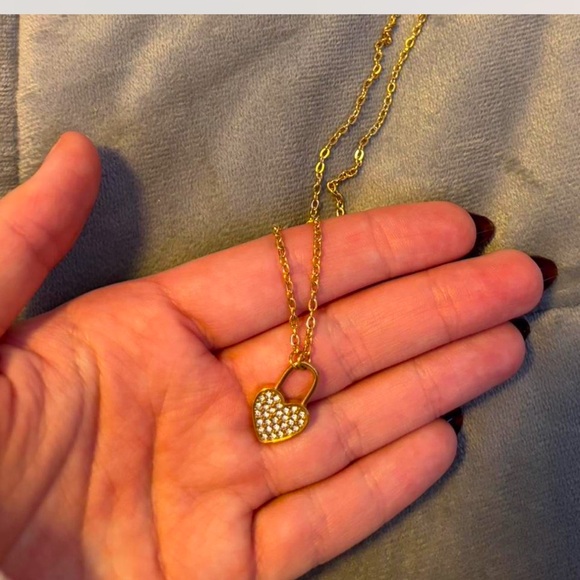 Bundle of two gold necklaces! - Picture 4 of 5